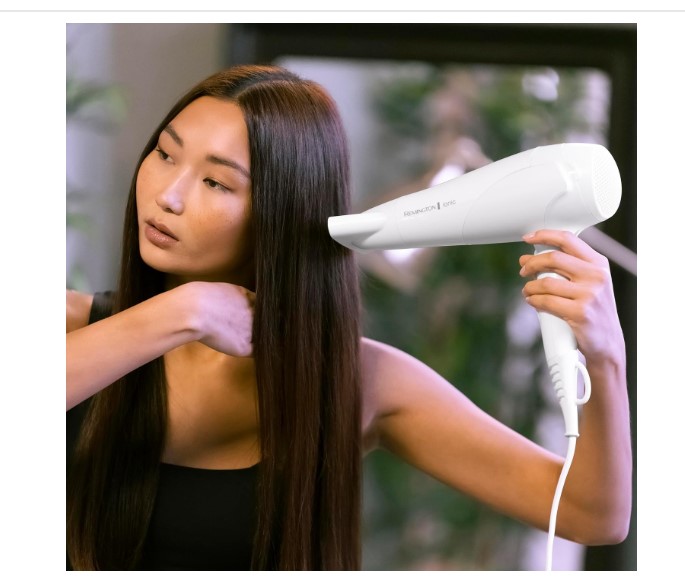 Best Hair Dryers 2025: Powerful, Lightweight & Travel-Friendly Picks